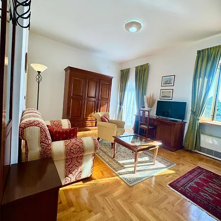 Villa Rava Hotel & Restaurant-3